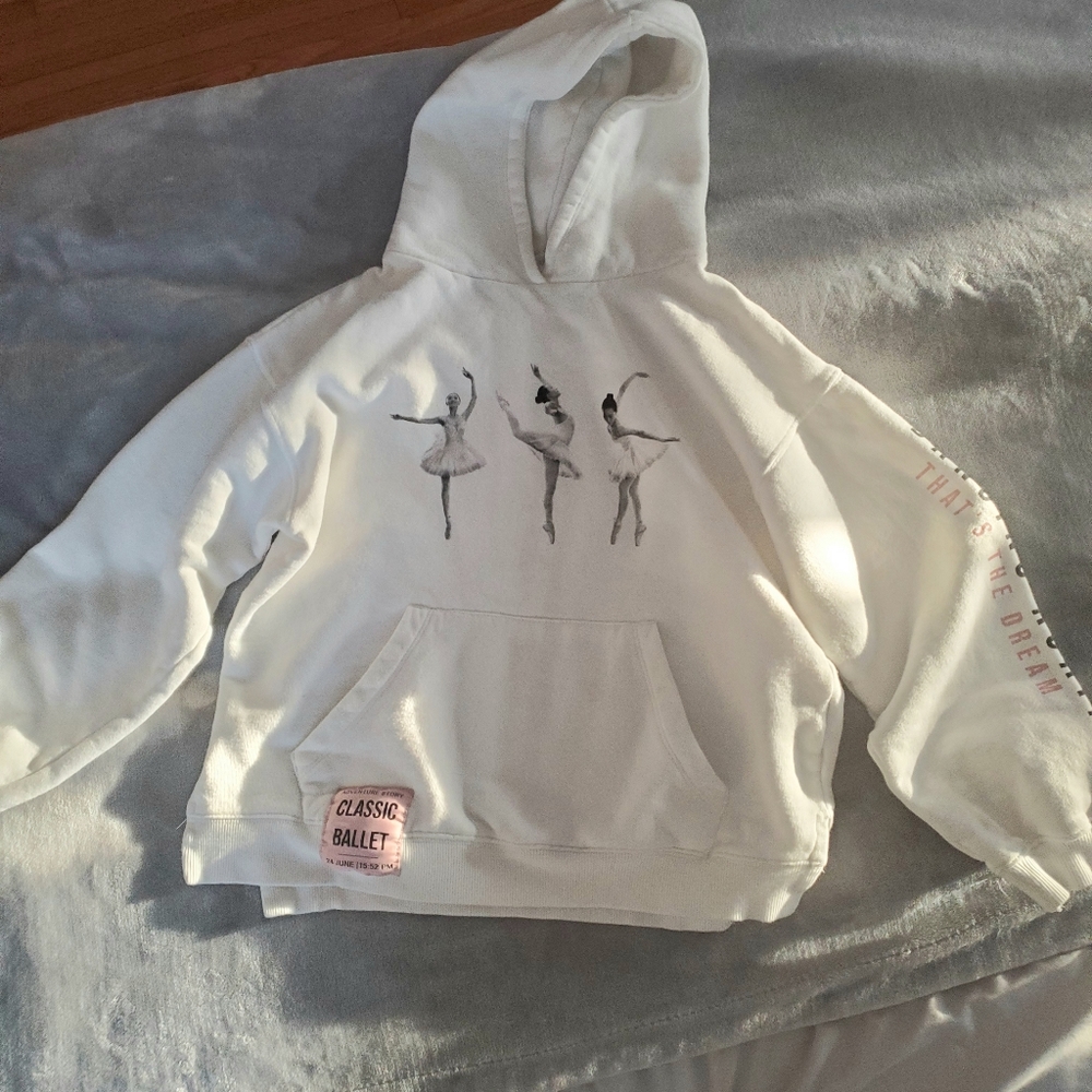 Girls ZARA White hoodie size 13/14